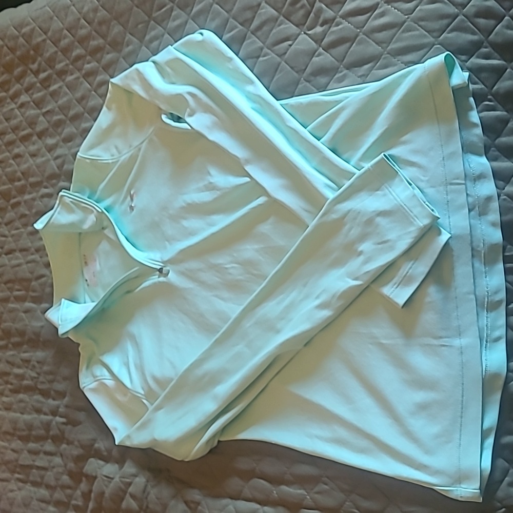 Girls/Women's under armour half zip up